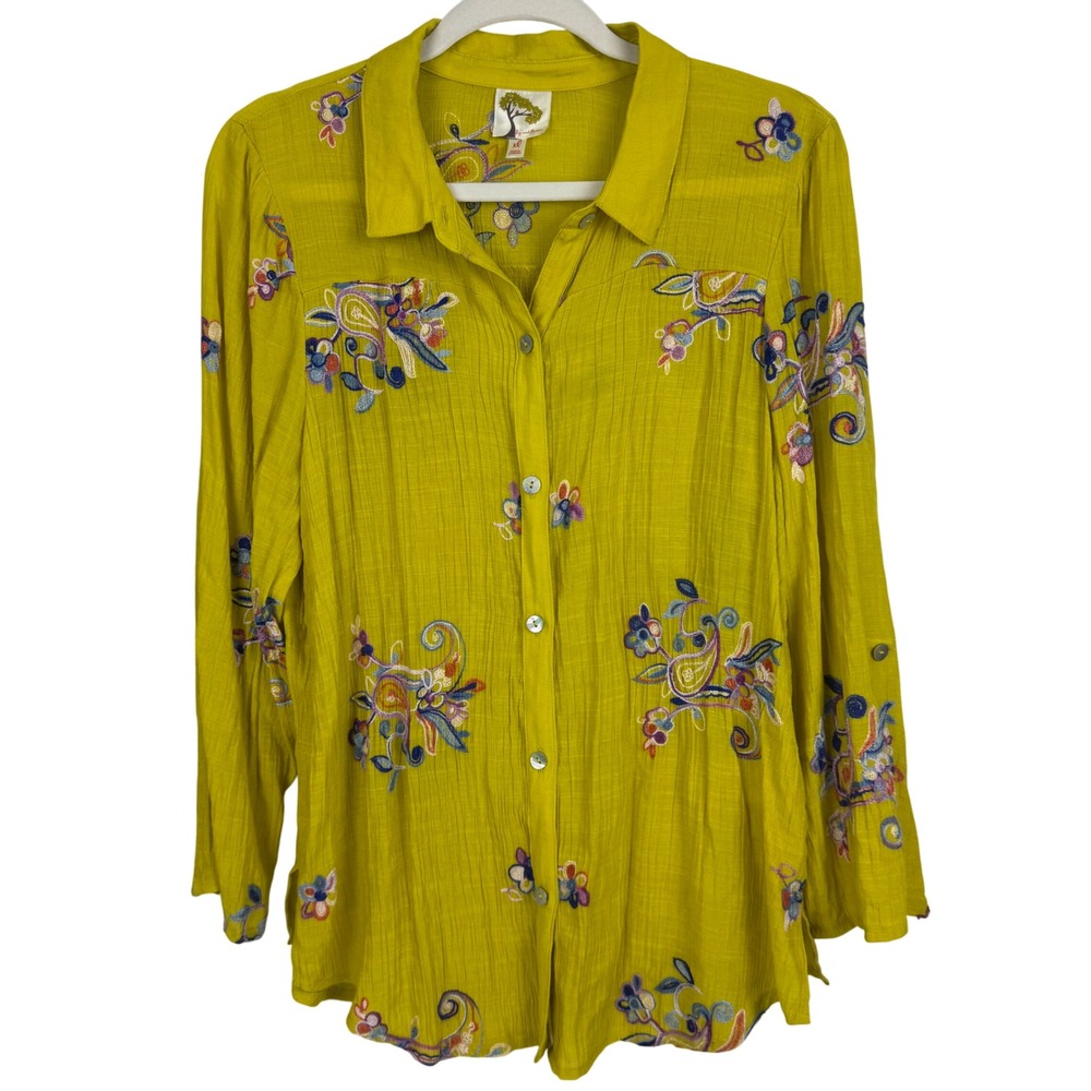 Fig and Flower Yellow Embroidered Women Size  XL‎ Long Sleeve Button Down Shirt